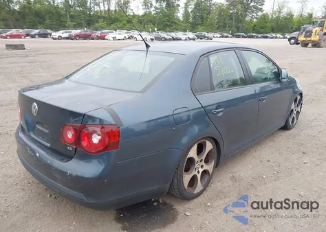 2010 Volkswagen Jetta Limited Edition из США, поврежденный, VIN 3VWRZ7AJ6AM130101